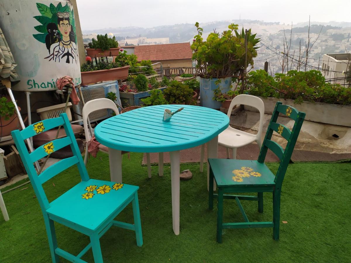 Cozy Garden Apartment Yerusalem Bagian luar foto