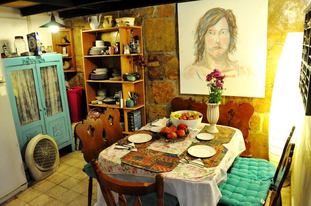Cozy Garden Apartment Yerusalem Bagian luar foto