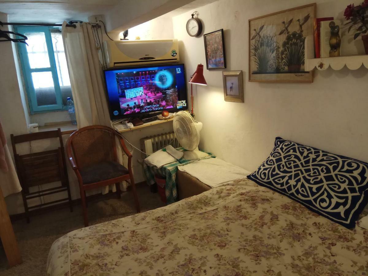 Cozy Garden Apartment Yerusalem Bagian luar foto
